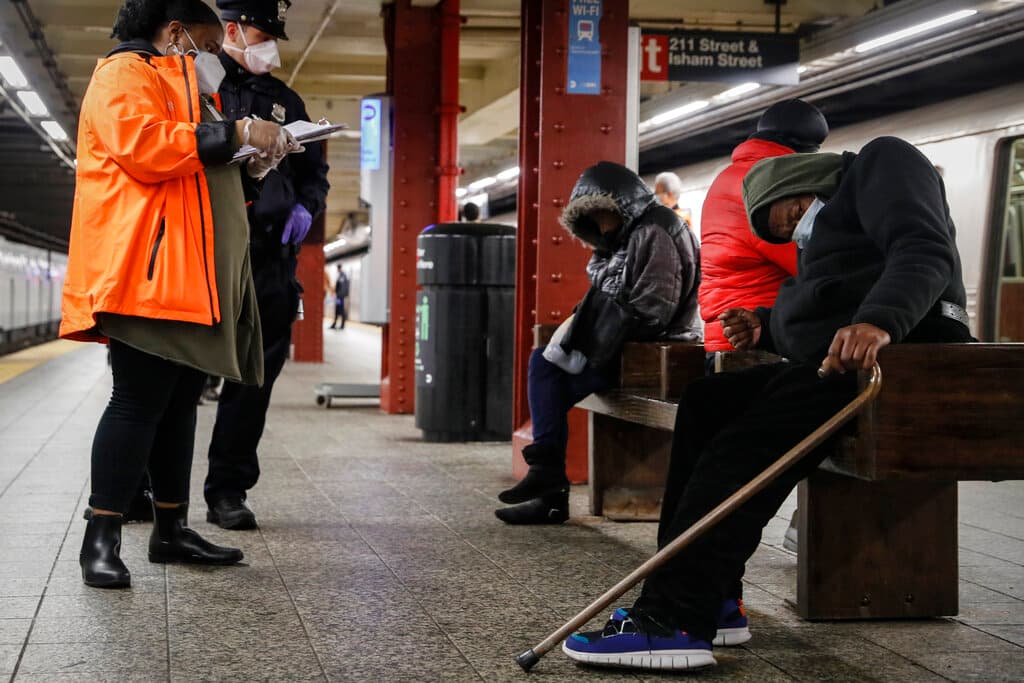 AP/John Minchillo, file