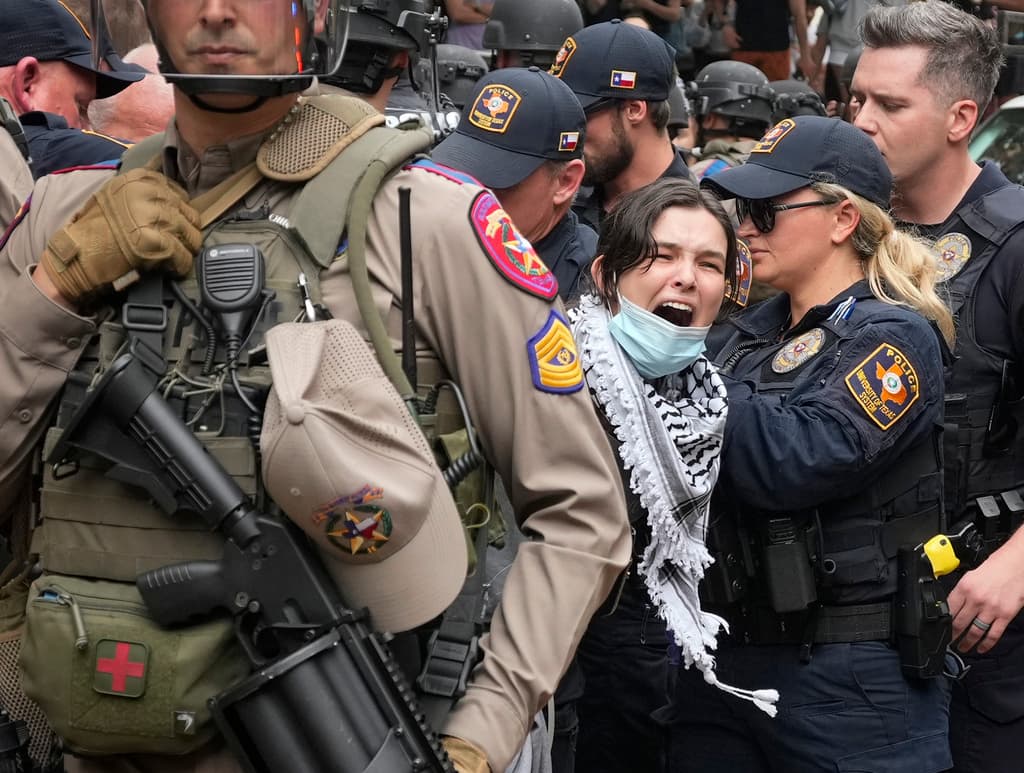 Jay Janner/Austin American-Statesman via AP