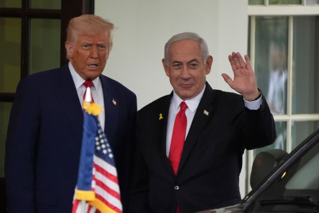 AP/Mark Schiefelbein, file